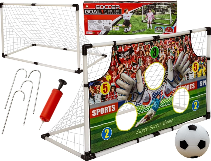 Fußballtor mit Netz, Ball und Pumpe