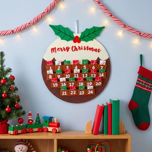 Hängender Filz-Adventskalender in Form einer Weihnachtskugel