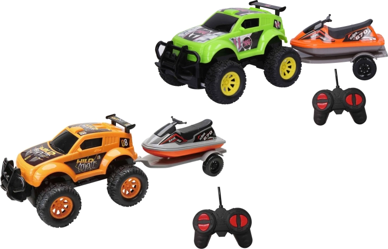 RC-Geländewagen mit Jetski auf Anhänger