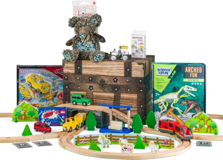 Truhe voller Spielzeuge Oliver