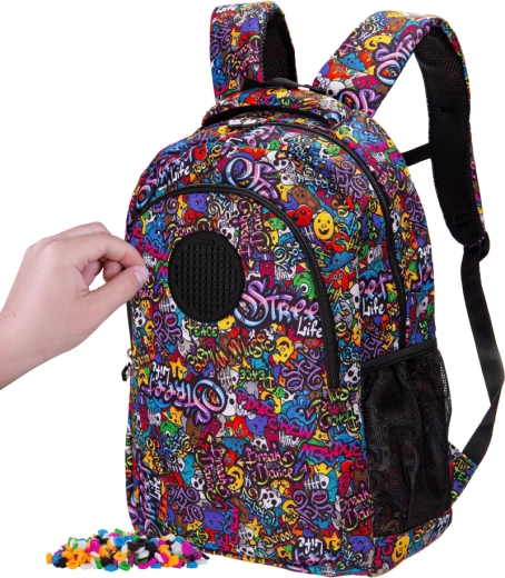 Pixie Crew Schüler-Rucksack Junior mit Graffiti-Print