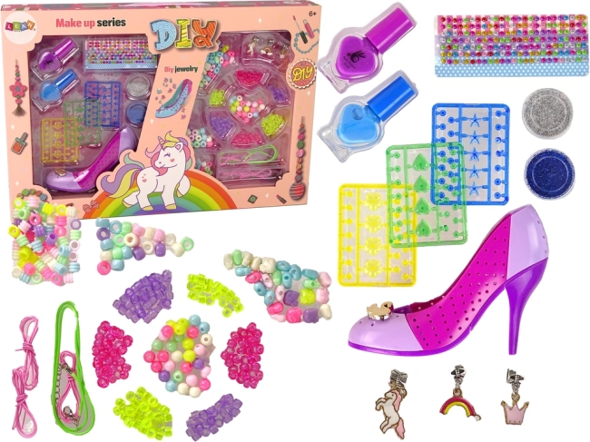 Nagel- und Schmuckset bunt