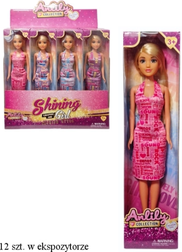 Puppe im Sommerkleid