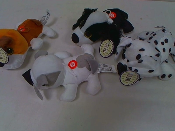 Plüschhündchen mit Sound 15 cm (6 Varianten)