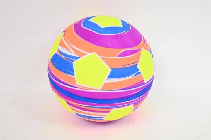 Bunter Kinderball mit Würfelmotiv 9"