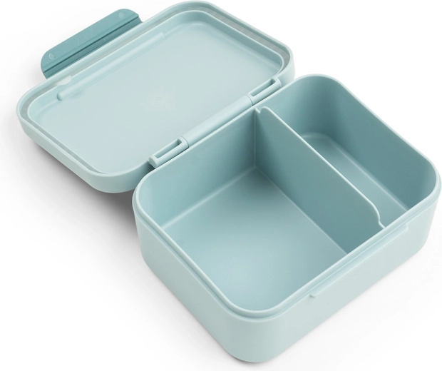 Done by Deer kleine Lunchbox mit Snackpicks Tiny farm blau