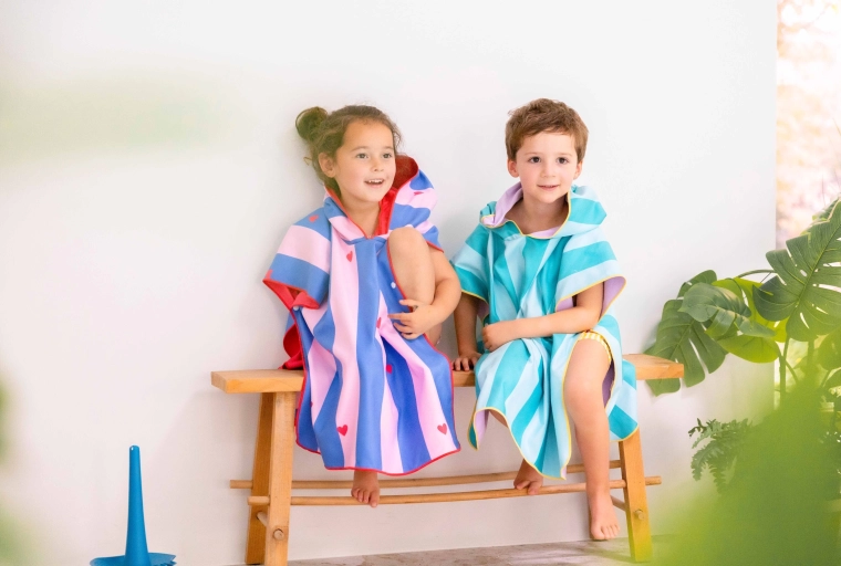 Quut Kinder-Strandponcho Cherry red