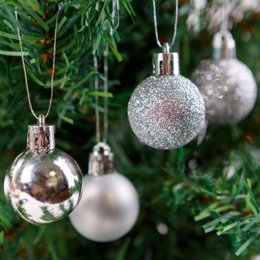 Set silberner Weihnachtskugeln für den Christbaum, 12 Stück