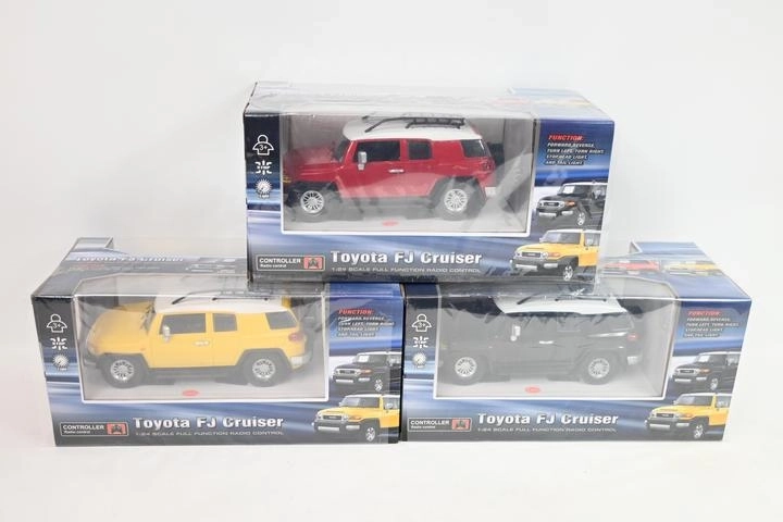 Ferngesteuertes Auto Toyota FJ Cruiser 1:24