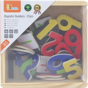 Holzmagnetische Zahlen in einer Box