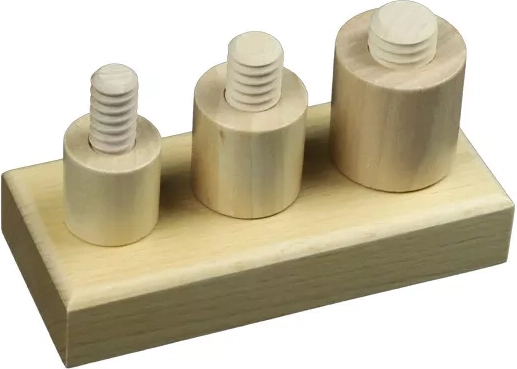 Montessori Holzschrauben und Muttern