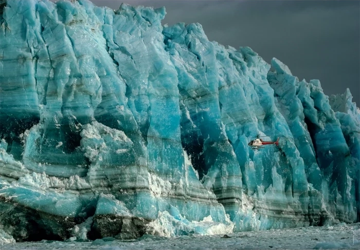 CLEMENTONI Puzzle National Geographic: Hubschrauber erkundet die Wand des Hubbard-Gletschers 1000 Teile