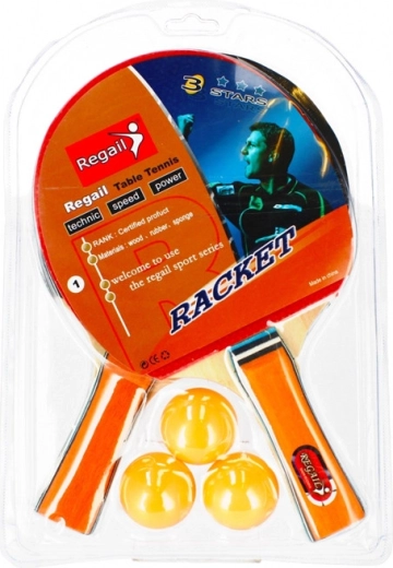 Set aus Tischtennisschlägern und Bällen