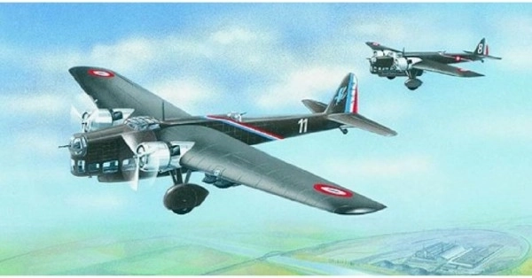 Modell Amiot 143 im Maßstab 1:72