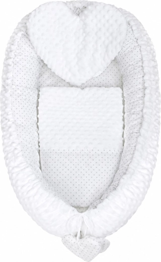 Luxus-Babynest New Baby Minky Herz weiß mit Kissen und Bettdecke