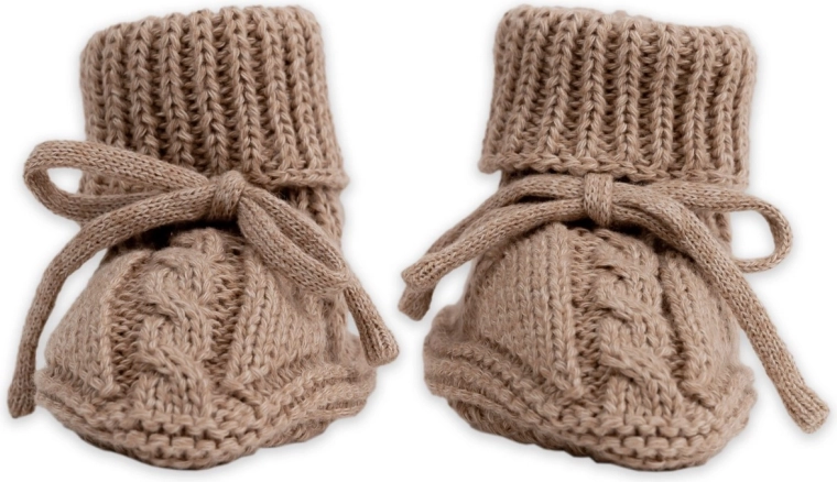 Lodger gestrickte Babyschuhe knit cable fudge 0–6 Monate