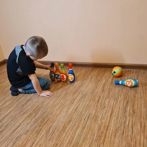 Großes buntes Kegelspiel für Kinder