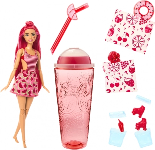 Rollenspiel mit Becher und fruchtigen Accessoires