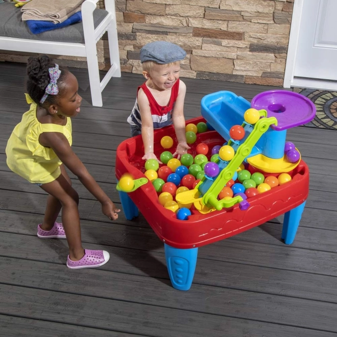 Tisch des kleinen Entdeckers Wasserspielplatz