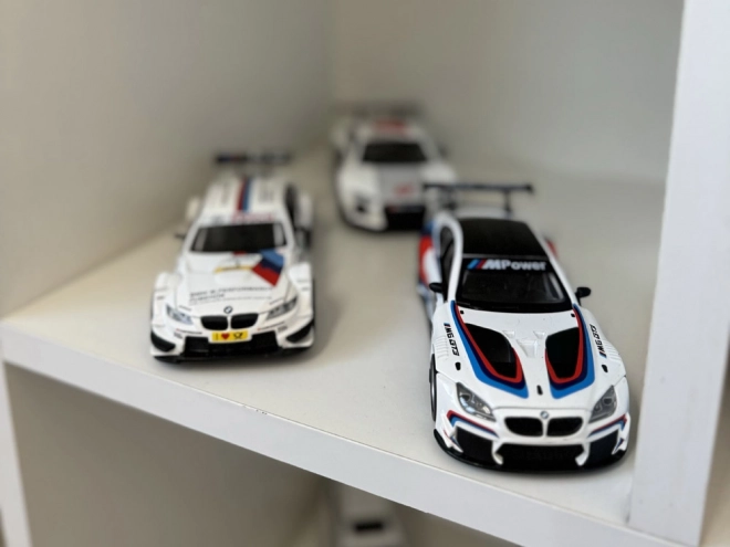 Metall-Sportmodell BMW M3 DTM im Maßstab 1:32 mit Licht- und Soundeffekten