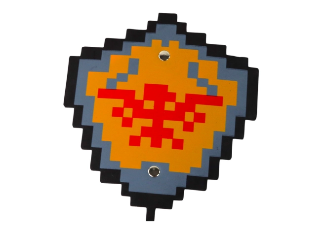 Schild mit festem Griff und markantem Pixel-Design