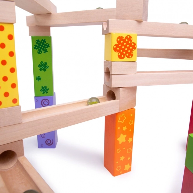 Bunte Holz-Murmelbahn von Bigjigs Toys