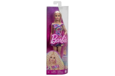 Barbie Model mit farbenfrohem Kleid