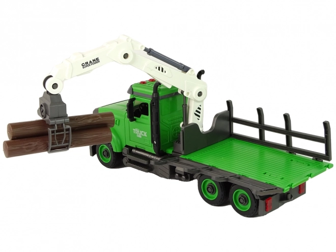 Grüner Holztransportwagen