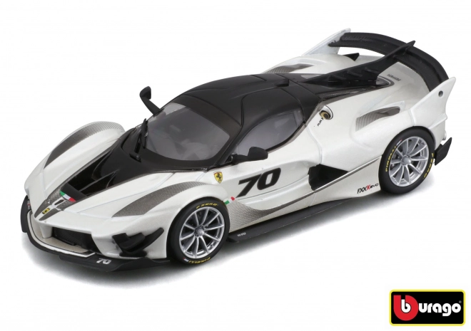 Ferrari Rennwagen FXX-K EVO 2017 Modellauto Weiß/Schwarz