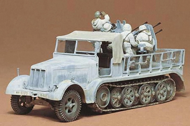 Tamiya Deutscher 8T Halbkettenfahrzeug Sdkfz 7/1