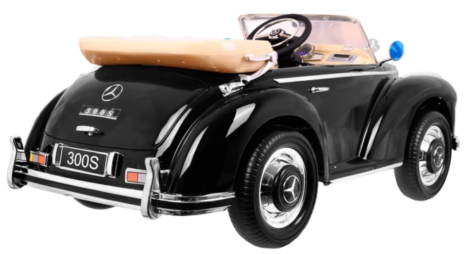 Authentisches Retro-Design 300S mit lackierter Karosserie