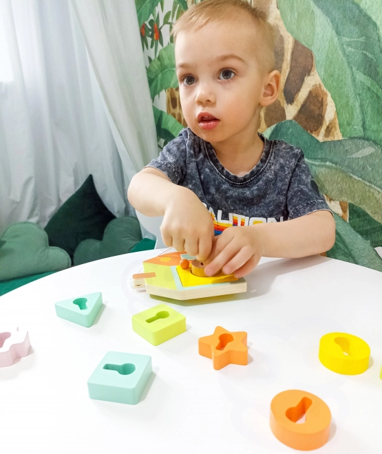 Classic World Montessori Holzfädelspiel Schlüssel und Türen 11 Stk.