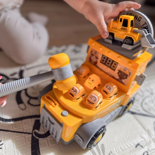 Actionspiel mit Score und Reaktionen