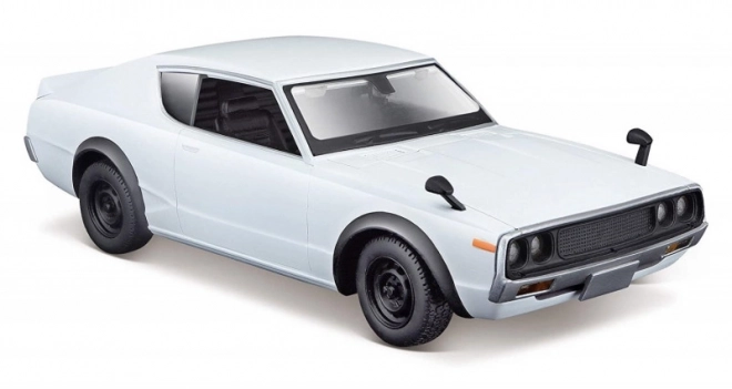 Nissan Skyline 2000GT-R Modellauto 1973 1:24 Weiß