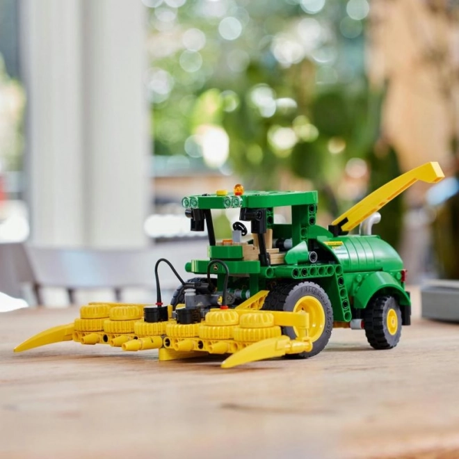 John Deere 9700 Feldhäcksler von LEGO Technic