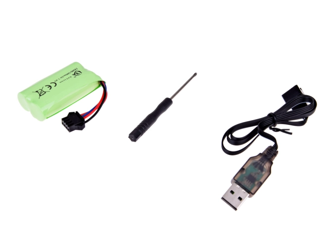 Wiederaufladbarer 7,4 V Akku und USB-Kabel im Lieferumfang