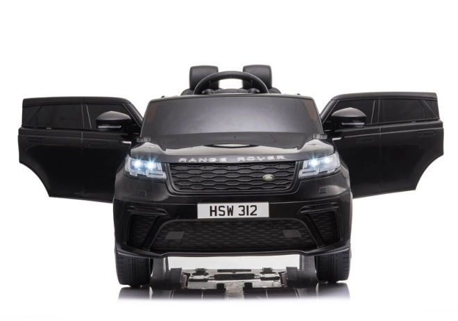Realistisches Design und schwarzer Lack des RANGE ROVER