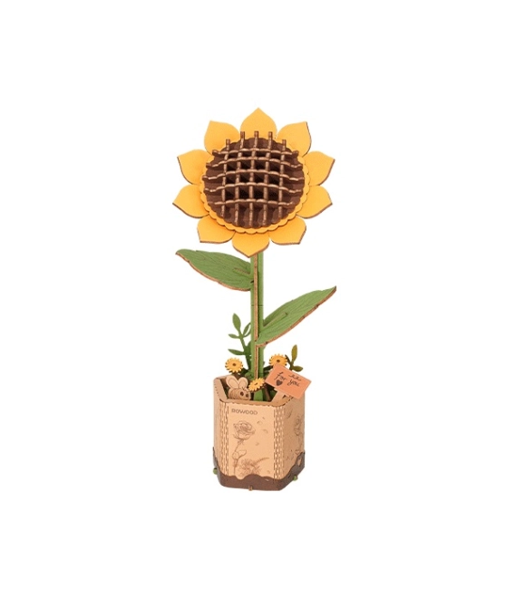 Realistische hölzerne Sonnenblume als Dekoration