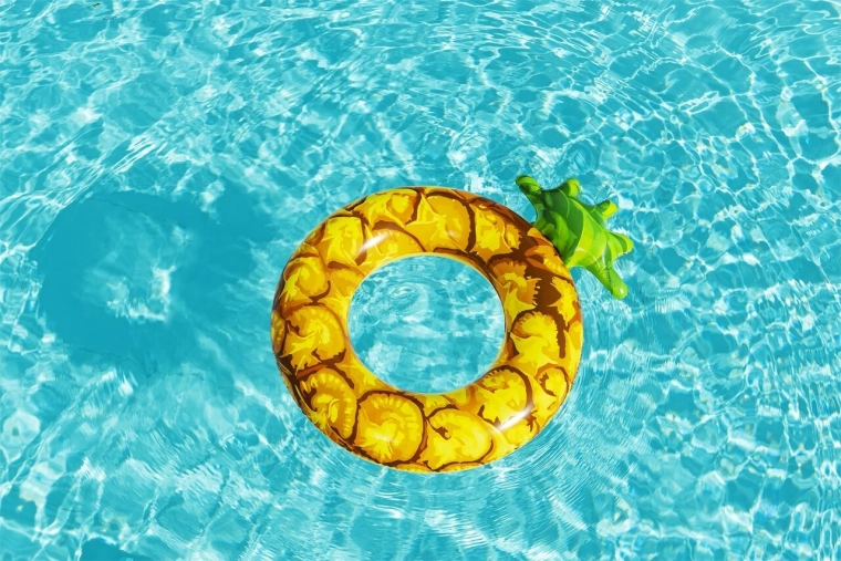 Bequeme Entspannung auf dem Wasser