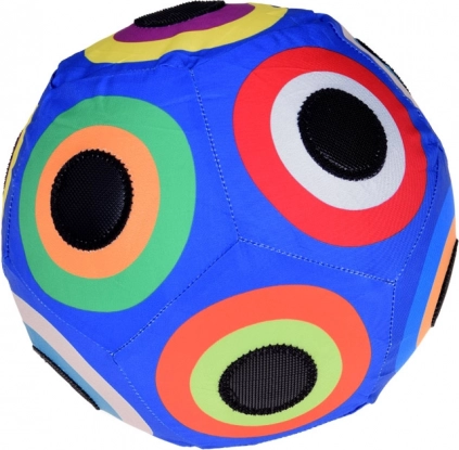 Set für Fußballspiel mit Zielscheibe und leuchtendem Ball