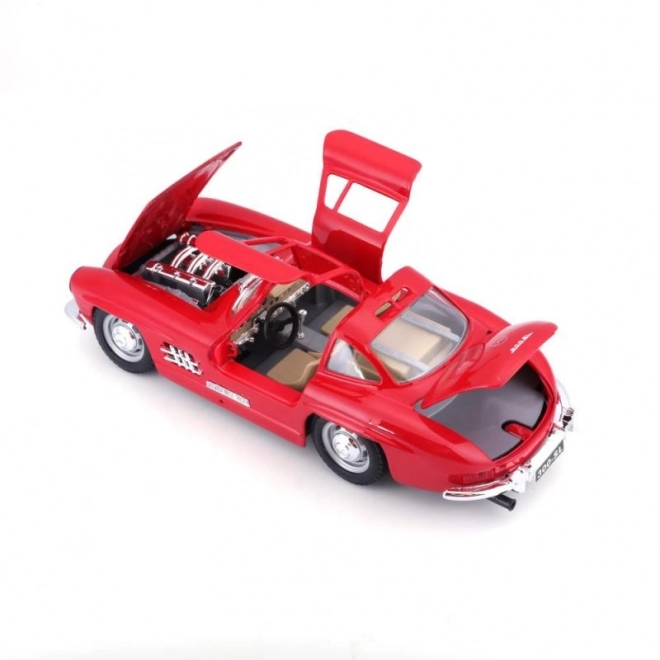 Mercedes Benz 300SL Rot Modellauto von Bburago