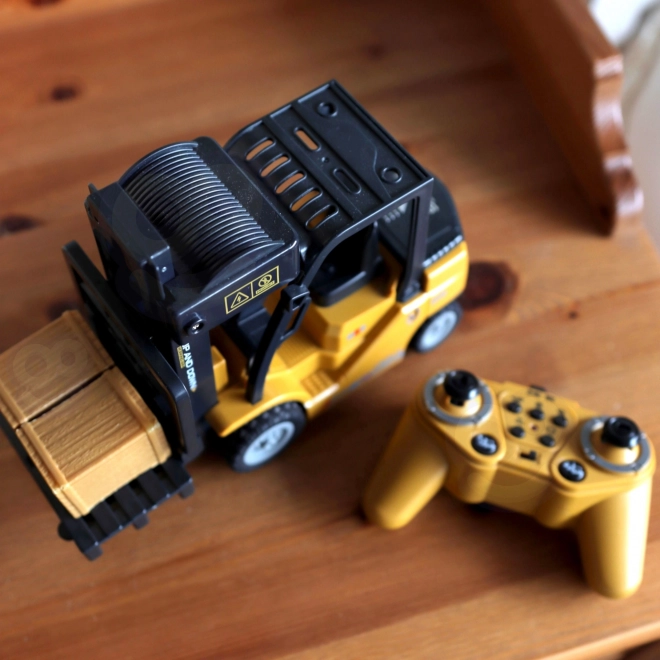 Woopie ferngesteuerter Gabelstapler RC 1:24