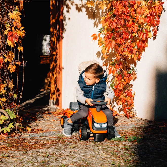 Baby-Kubota-Trettraktor mit Anhänger