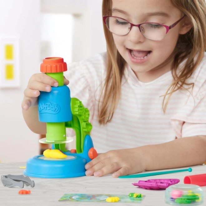 Play-Doh Leuchtendes Mikroskop Set