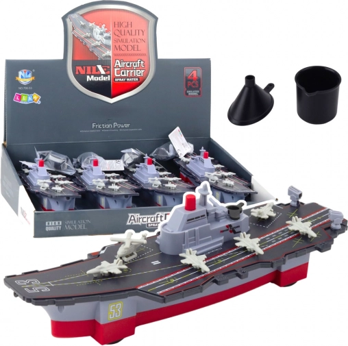 Militärschiff mit Antrieb und Wassereffekten
