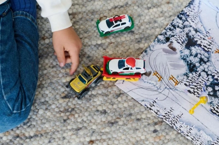 Detailreiche Metallautos 7,5 cm