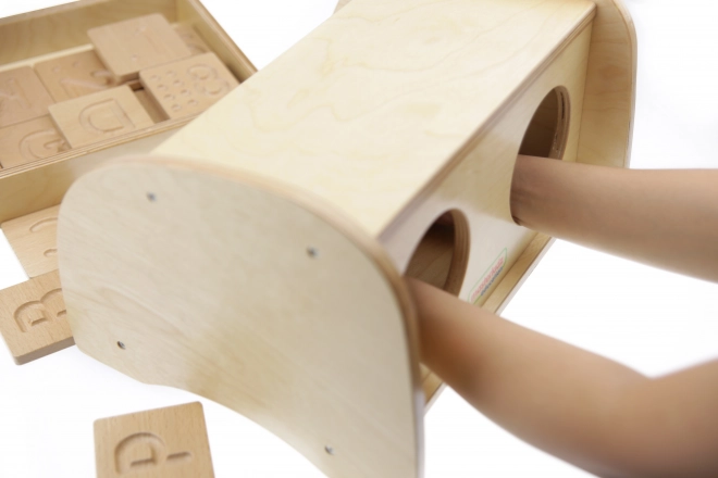 Masterkidz Holzsensorikspielzeug Buchstaben, Zahlen und Formen erkennen