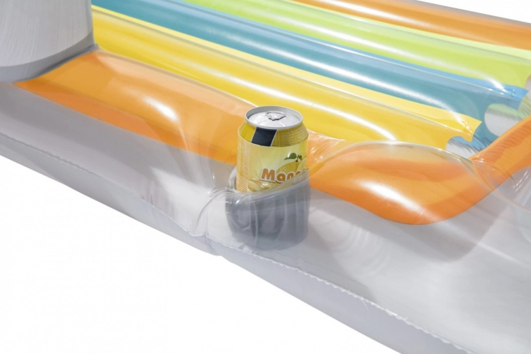 Praktisches Getränkeabteil