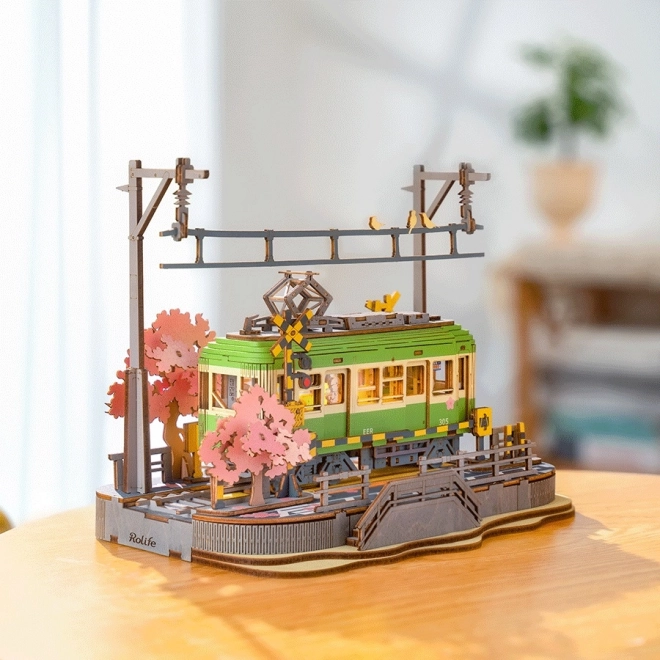 3D Holzpuzzle Japanische Straßenbahn mit Kirschblüten