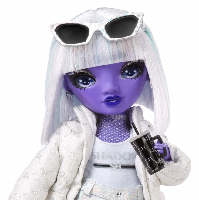 Lila Design der Puppe